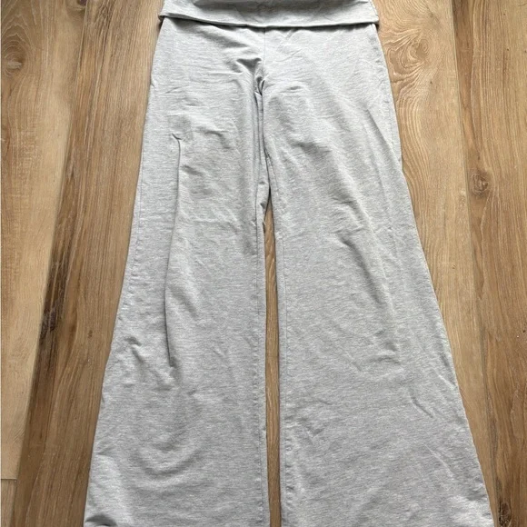 Women’s wideleg pants - Picture 3 of 4